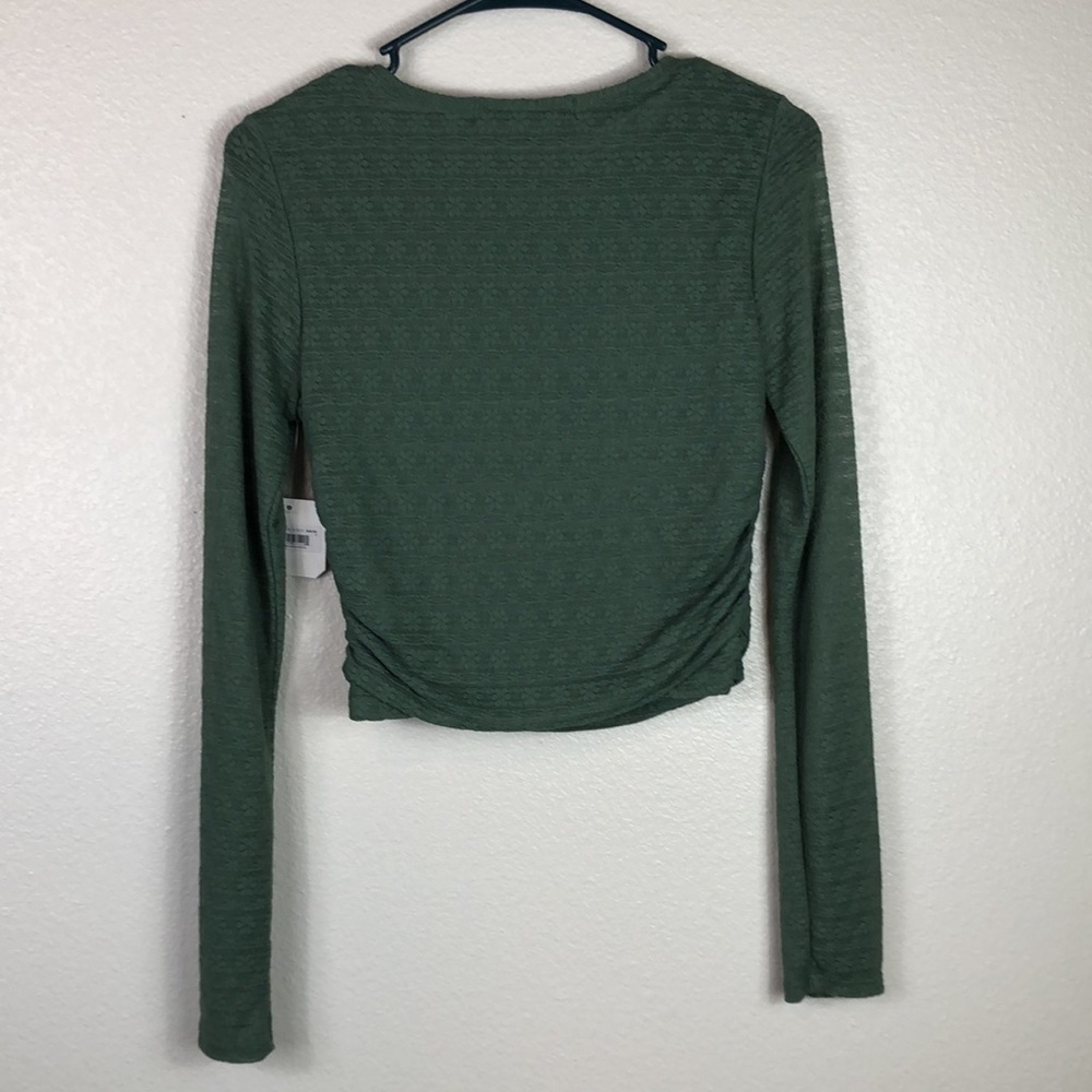 NEW Alter'd State Top Long Sleeve Lace Green Crop Ruched Sides Size Medium - Picture 12 of 13